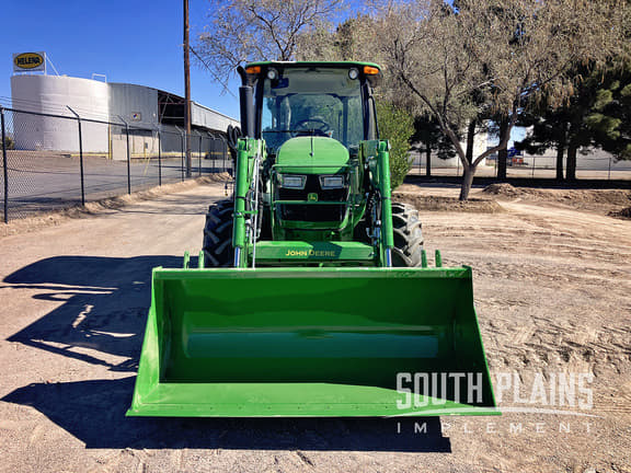 Image of John Deere 5060E equipment image 3