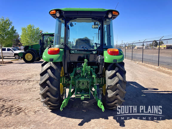 Image of John Deere 5060E equipment image 4