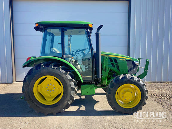 Image of John Deere 5060E equipment image 1