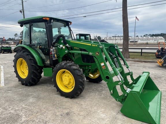 Image of John Deere 5060E equipment image 1