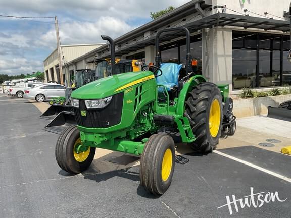 Image of John Deere 5060E equipment image 3