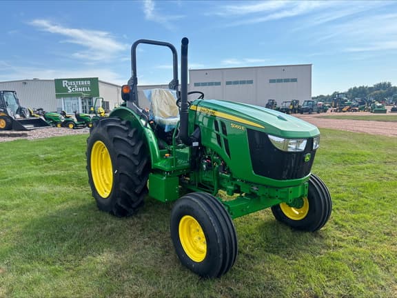 Image of John Deere 5060E equipment image 3