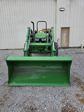 Image of John Deere 5060E equipment image 4
