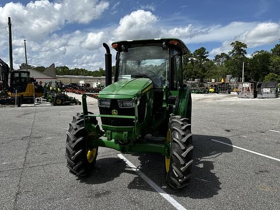 Image of John Deere 5060E equipment image 1