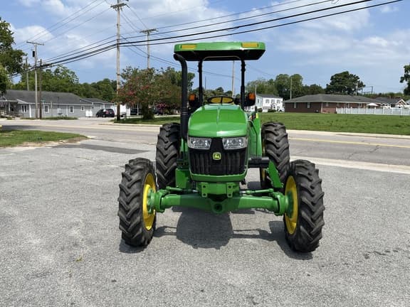 Image of John Deere 5060E equipment image 1