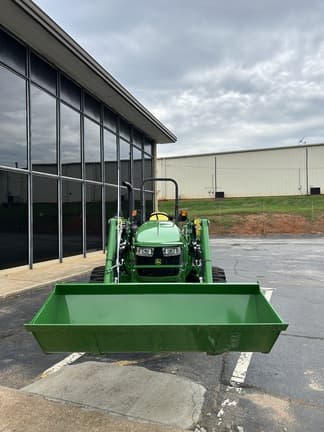 Image of John Deere 5060E equipment image 2