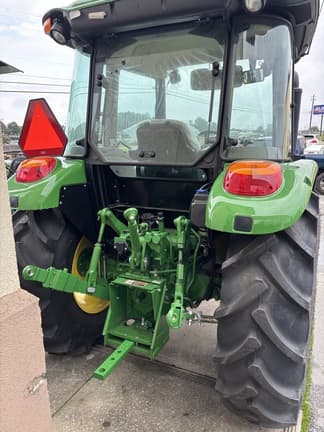 Image of John Deere 5060E equipment image 4