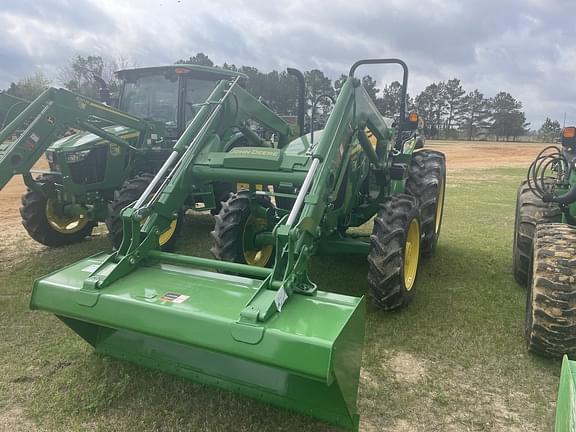 Image of John Deere 5060E equipment image 1