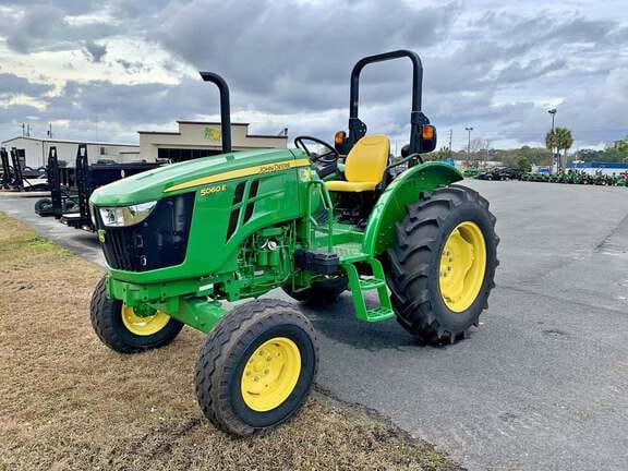 Main image John Deere 5060E