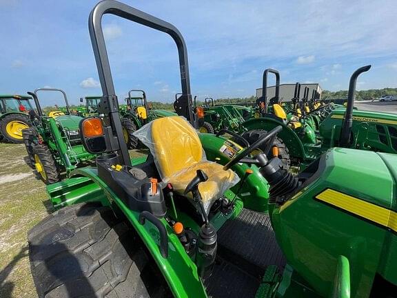 Image of John Deere 5060E equipment image 3