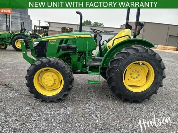 Image of John Deere 5060E equipment image 2