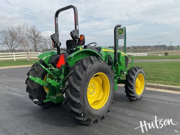Image of John Deere 5060E equipment image 2