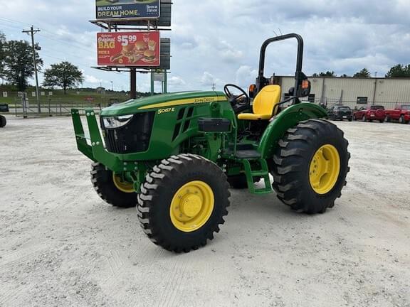 Image of John Deere 5067E equipment image 2