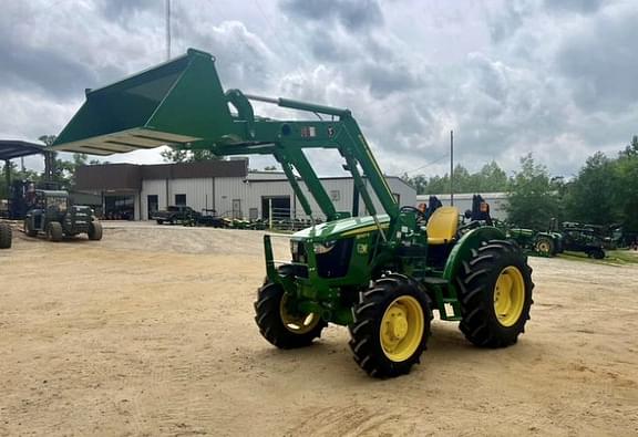 Image of John Deere 5067E equipment image 1