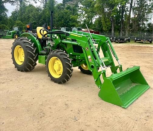 Image of John Deere 5067E equipment image 3