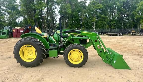 Image of John Deere 5067E equipment image 2