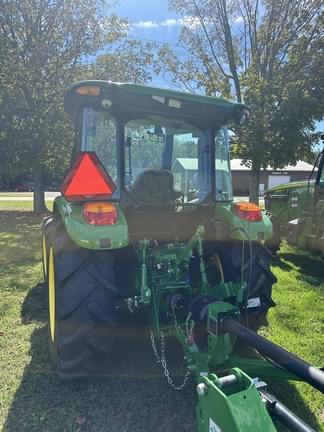 Image of John Deere 5067E equipment image 2