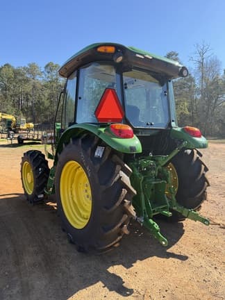Image of John Deere 5067E equipment image 1