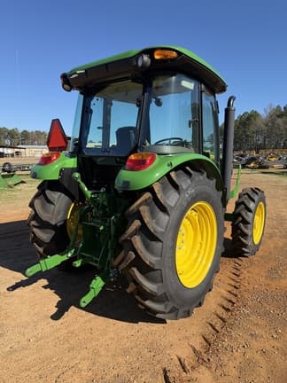 Image of John Deere 5067E equipment image 2