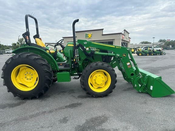 Image of John Deere 5067E equipment image 2