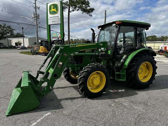 Image of John Deere 5067E equipment image 1
