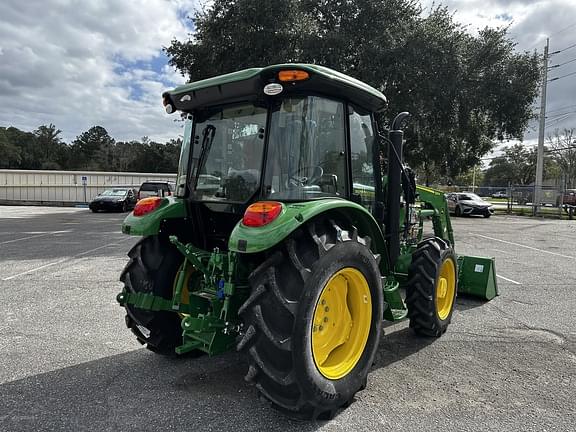 Image of John Deere 5067E equipment image 4