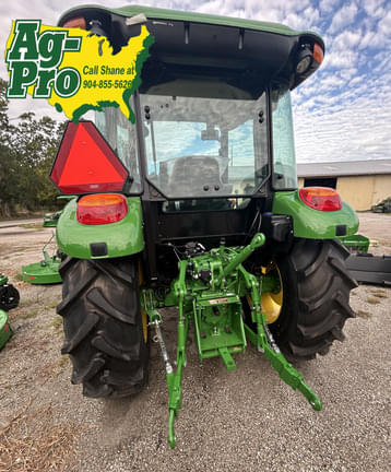 Image of John Deere 5067E equipment image 3