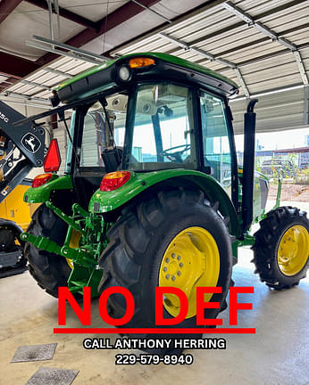Image of John Deere 5067E equipment image 2