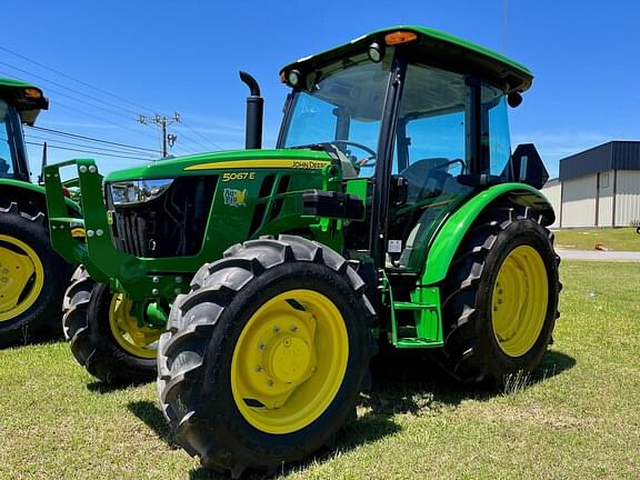 Image of John Deere 5067E Primary image