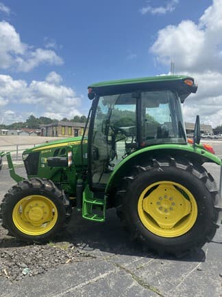 Image of John Deere 5067E equipment image 1