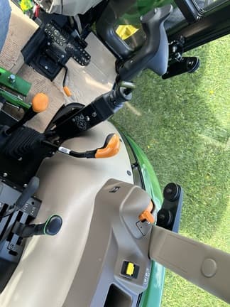 Image of John Deere 5075E equipment image 2