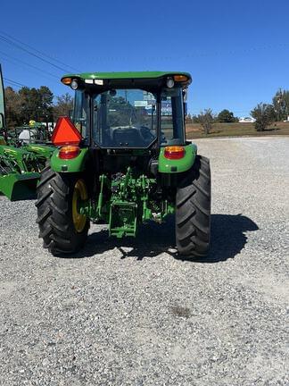 Image of John Deere 5075E equipment image 4