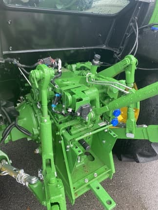 Image of John Deere 5075E equipment image 3