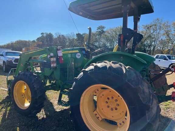 Image of John Deere 5075E equipment image 1