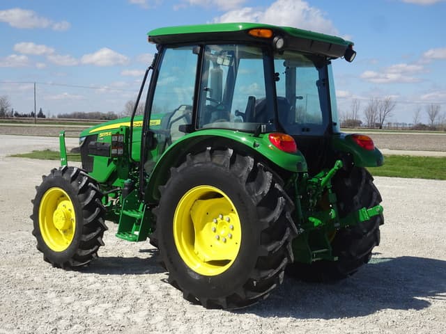 Image of John Deere 5075E equipment image 4