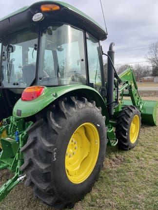 Image of John Deere 5075E equipment image 4