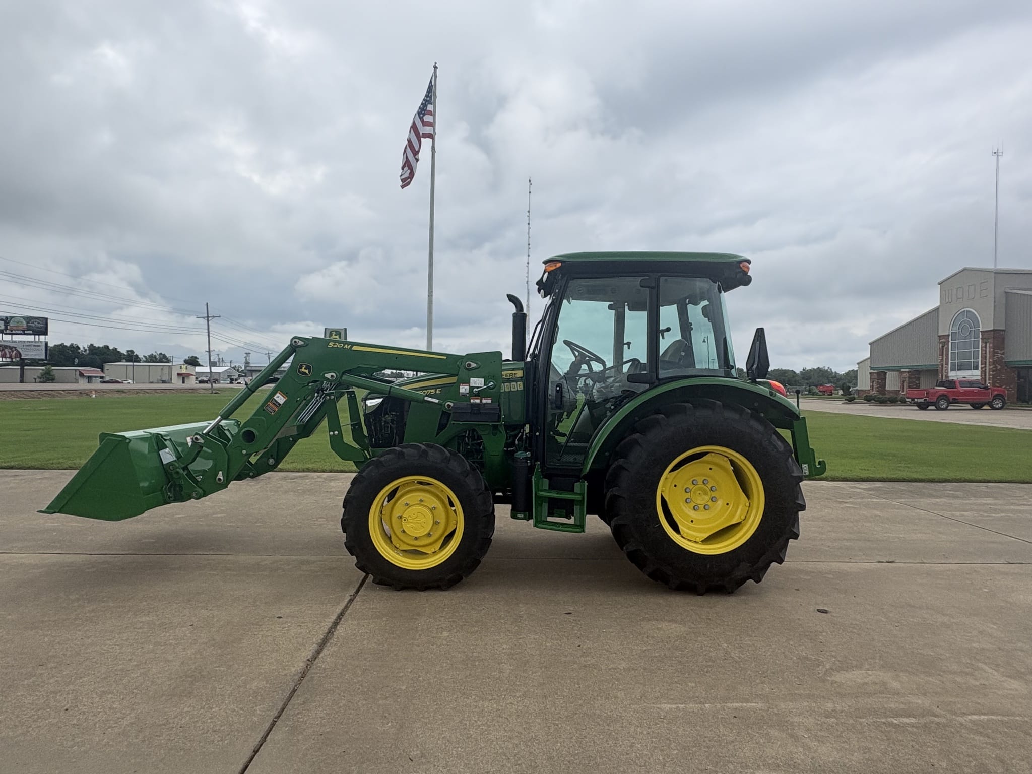 2025 John Deere 5075E Equipment Image0