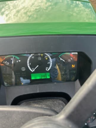 Image of John Deere 5075E equipment image 4