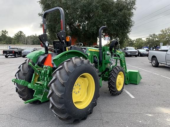 Image of John Deere 5075E equipment image 4