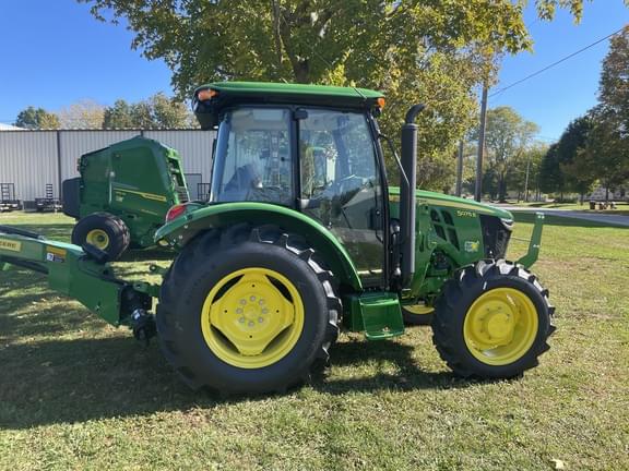 Image of John Deere 5075E equipment image 3