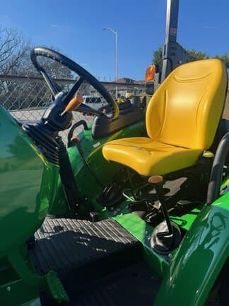 Image of John Deere 5075E equipment image 3