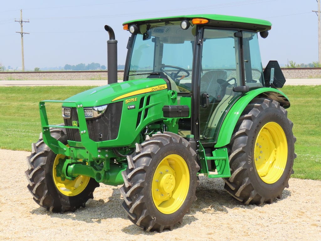 2025 John Deere 5075E Equipment Image0