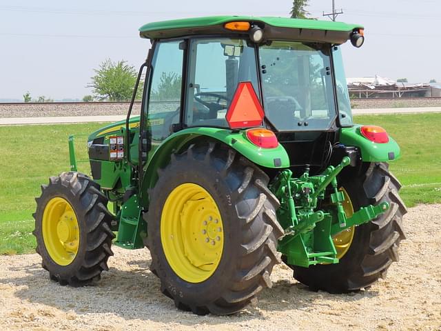 Image of John Deere 5075E equipment image 1