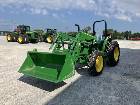 Image of John Deere 5075E equipment image 3