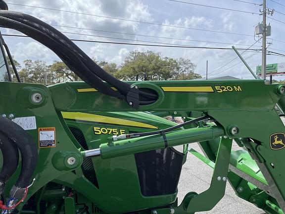 Image of John Deere 5075E equipment image 4