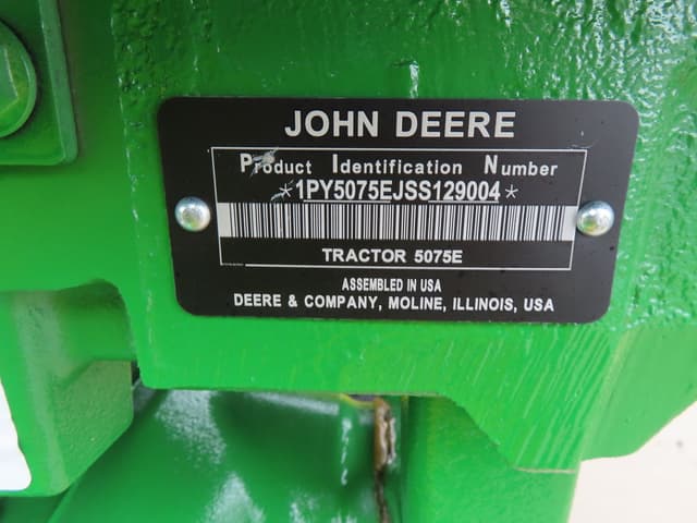 Image of John Deere 5075E equipment image 4
