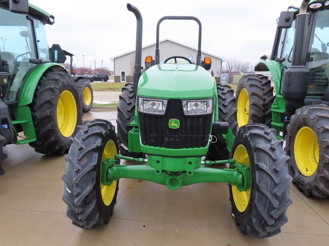 Image of John Deere 5075E equipment image 1