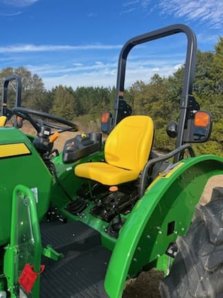 Image of John Deere 5075E equipment image 2