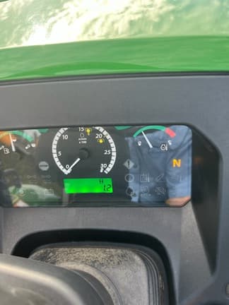 Image of John Deere 5075E equipment image 3