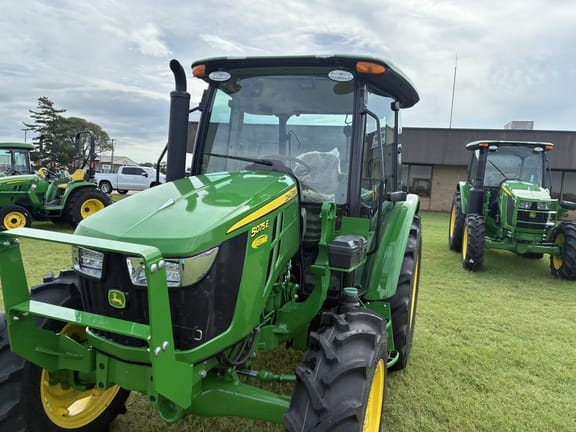 2025 John Deere 5075E Equipment Image0